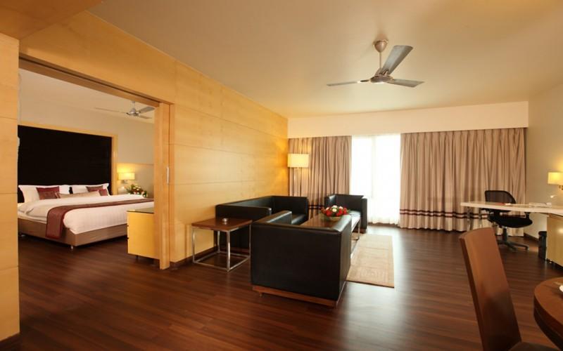 Hotel Shelton Rajahmundry Exterior photo