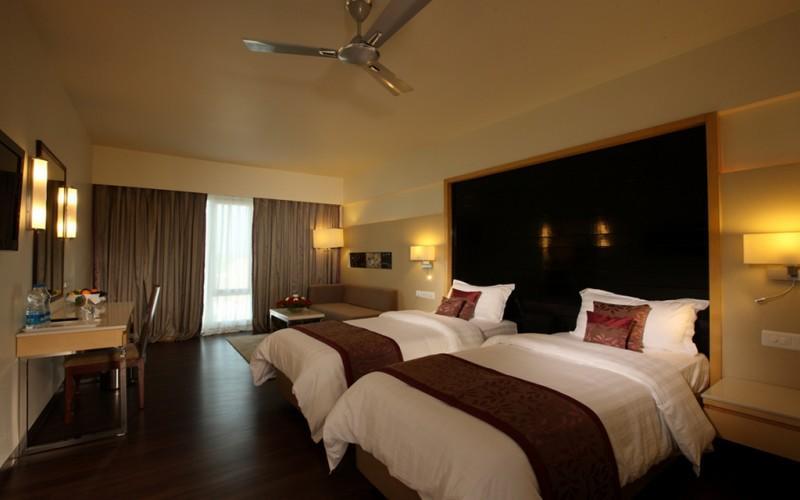 Hotel Shelton Rajahmundry Exterior photo