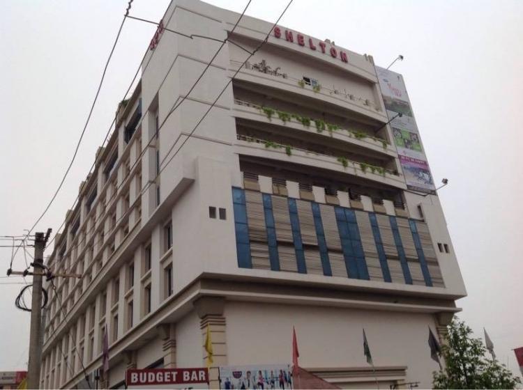Hotel Shelton Rajahmundry Exterior photo